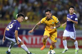 V-League khắc nghiệt và nỗi lo trọng tài