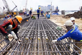Thủ tướng: Gỡ 3 điểm nghẽn trong đầu tư công