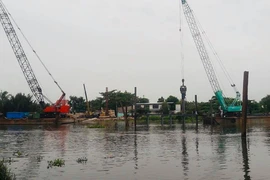 Đẩy nhanh tiến độ giải phóng mặt bằng các dự án giao thông