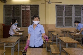 Đưa thí sinh thi THPT ra khỏi vùng dịch
