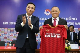 Khi VFF không cho ông Park quyền từ chối...