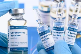 Vaccine COVID-19: Cuộc chạy đua Nga-Trung
