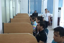 Ý kiến trái chiều về đề xuất tự học lý thuyết sát hạch lái xe