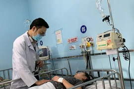 Sốt xuất huyết tăng, nhiều trẻ biến chứng sốc