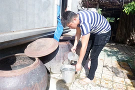 Cần Giờ: Hàng trăm hộ dân khổ sở vì thiếu nước ngọt