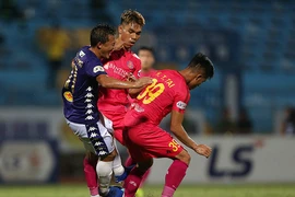 V-League bây giờ mới nguy hiểm