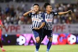 Hấp dẫn cuộc đua chống xuống hạng