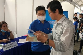 Thợ hồ, xe ôm mua bảo hiểm xã hội tự nguyện ra sao?