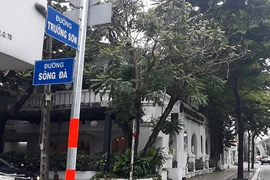 Khó xử vụ đòi nợ giữa quán cà phê