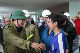 Điều tàu hải quân, kiểm ngư tìm kiếm 26 ngư dân