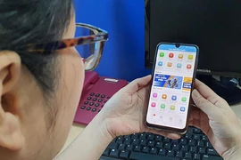 Khách hàng có thể báo sửa điện qua ứng dụng EVNHCMC CSKH