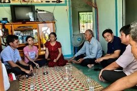 Cơ sở bánh Như Lan hỗ trợ 50 triệu đồng cho Hoàng Linh