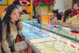 Giá vàng, USD cũng kịch tính theo bầu cử Mỹ