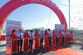 Video: Thông xe cầu Phước Lộc sau gần 10 năm thi công