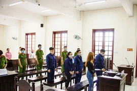 Video: Xử vụ anh xe ôm đưa cô gái vào khách sạn 