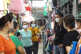 Tiểu thương Đà Nẵng: ‘Giờ bán được ngày nào hay ngày nấy’