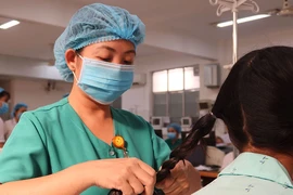 Video: Hộ lý, y công và những công việc thầm lặng