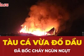 Tàu cá vừa đổ dầu chưa kịp ra khơi đã bốc cháy ngùn ngụt