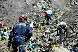 Cơ phó Germanwings 'thực hành tự sát' trước khi máy bay rơi