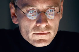Khẩu chiến: Nhà làm phim Steve Jobs bảo ‘ông chủ' Apple to gan