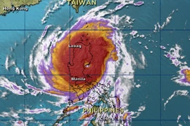 Siêu vòi rồng Koppu đổ bộ vào Philippines