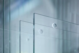 Nhật Bản chế tạo ra kính cứng như thép