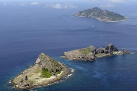 Tàu hải quân Trung Quốc áp sát Senkaku, Tokyo phản ứng mạnh