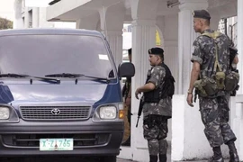 Bị phục kích, 4 vệ sĩ của ông Duterte bị thương