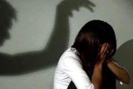 3 kẻ bịt mặt vào tịnh thất hiếp dâm ni cô