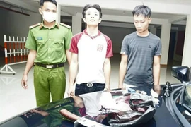 CSGT truy đuổi 40 km phát hiện ma túy trong ô tô