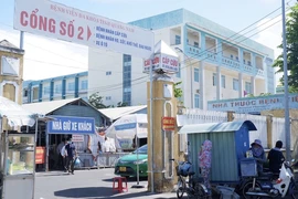 Quảng Nam: 1 bệnh nhân dùng ghế đánh nữ điều dưỡng