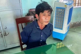 Tấn công bé 3 tuổi để uy hiếp người tình 