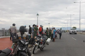 Tìm thấy thi thể cháu bé vụ ‘cha ôm con gái nhảy cầu tự tử’ 