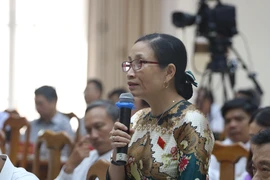 'Vì sao đang cải cách thủ tục hành chính mà nhũng nhiễu càng phổ biến?'
