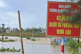 Hơn 2.300 người ở Quảng Nam đang bị cô lập do bão số 4 