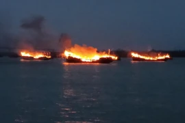 Cháy hàng loạt tàu du lịch và ca nô ở Hội An