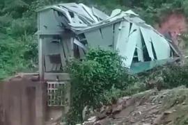 Đang tiếp cận hiện trường vụ sạt lở thuỷ điện ở Quảng Ngãi