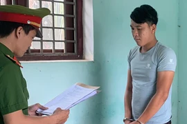Thanh niên dùng dao đâm 4 người bị thương 