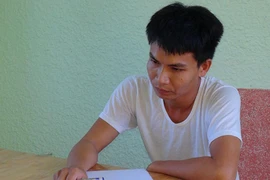 Thuê 2 xe máy rồi lên mạng đặt làm giấy tờ giả mang đi cầm cố