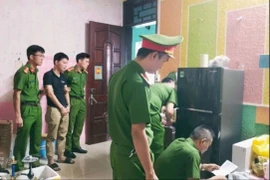 Công an bắt giữ Ngọc về hành vi mua bán người dưới 16 tuổi. Ảnh: CA