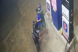 Công an huyện Tiên Phước ra quyết định truy nã đặc biệt đối với nghi phạm cướp tiền nhân viên cây xăng. Ảnh: TN