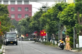 Công an phong toả đường vào nhà Chủ tịch UBND tỉnh Quảng Ngãi Đặng Văn Minh.