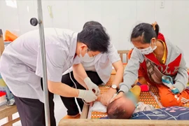 Quảng Nam ghi nhận 215 trẻ sốt cao, 2 trẻ tử vong