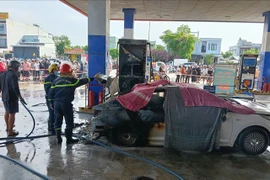 Ô tô chở pin mà không mang giấy phép có thể bị phạt 14 triệu đồng và trừ 4 điểm bằng lái xe