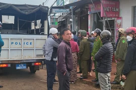 Dẹp chợ tạm lề đường để "giải cứu" chợ mới bỏ không