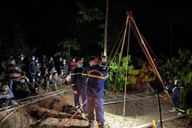 Thi thể người đàn ông dưới giếng sâu trong rẫy cà phê