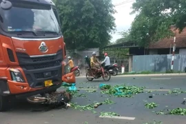 Truy tìm kẻ chiếm đoạt tiền ủng hộ hai cha con bán rau bị tai nạn 