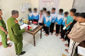 Trẻ em từ lành lặn trở thành tàn tật vì tai nạn pháo nổ: Cần xã hội chung tay