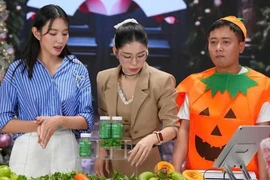Hoa hậu Nguyễn Thúc Thùy Tiên bị tạm hoãn xuất cảnh