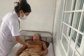 Đề nghị phạt tiệm bánh mì liên quan vụ ngộ độc thực phẩm hơn 80 triệu đồng